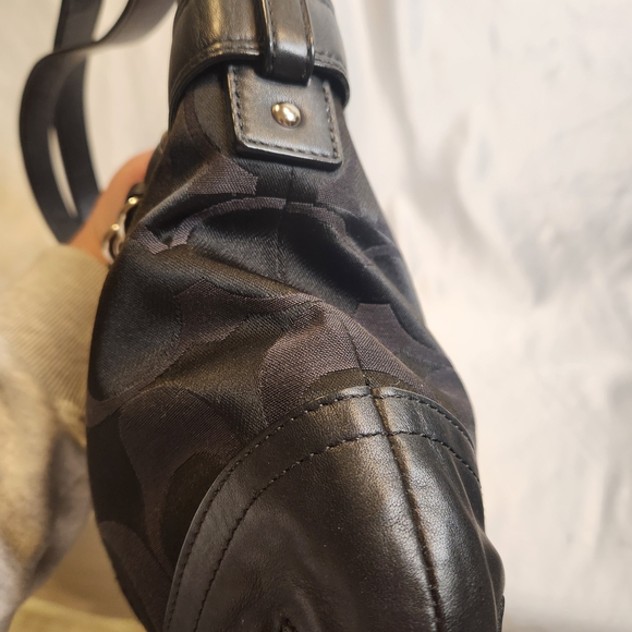 Coach Signature Optic Chain Shoulder Bag Black And Silver - Picture 6 of 10